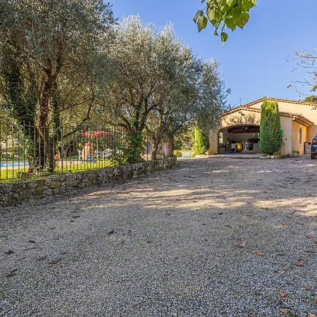 Holiday home Awesome In With Swimming Pool Peymeinade