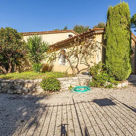 Holiday home Awesome In With Swimming Pool
